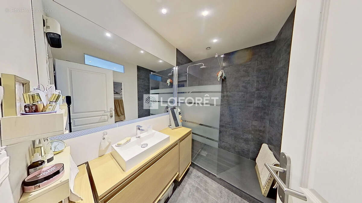 Appartement à LYON-8E