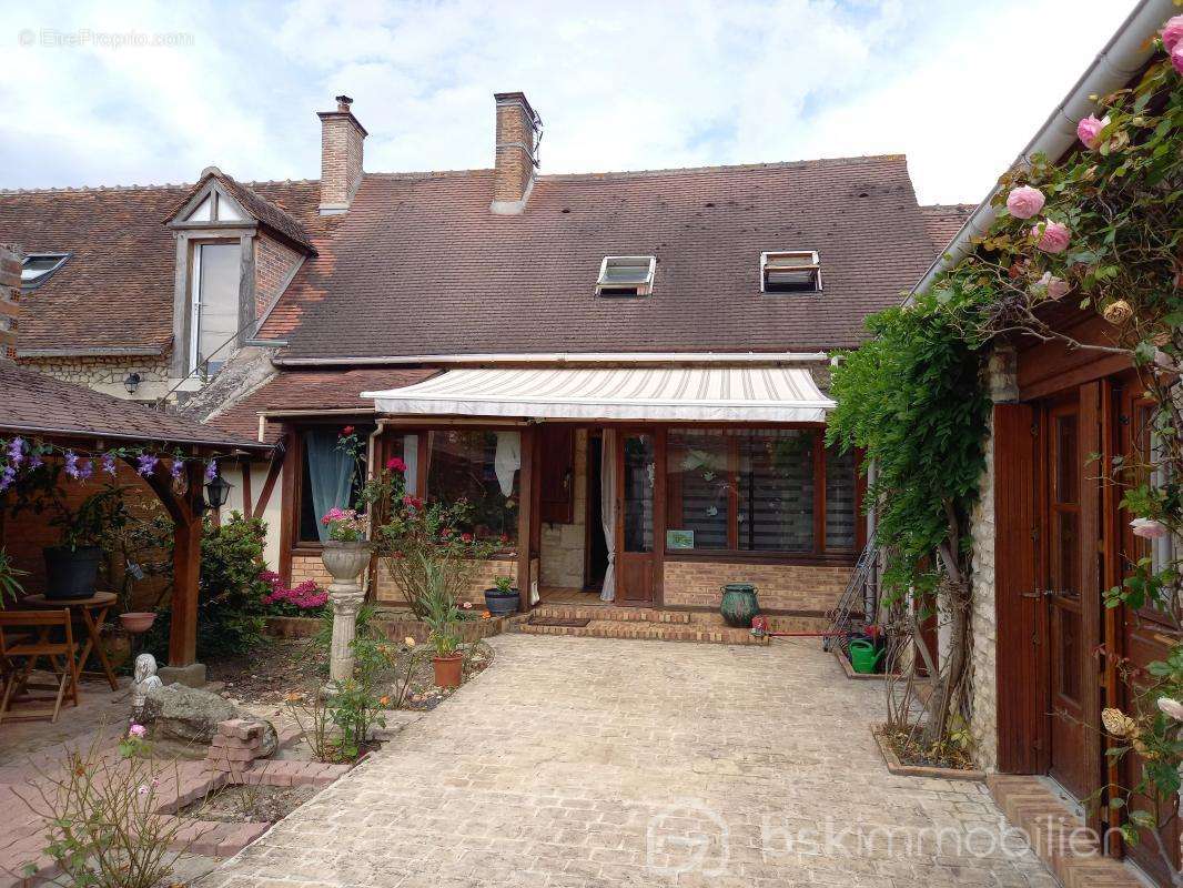 Maison à BOISCOMMUN