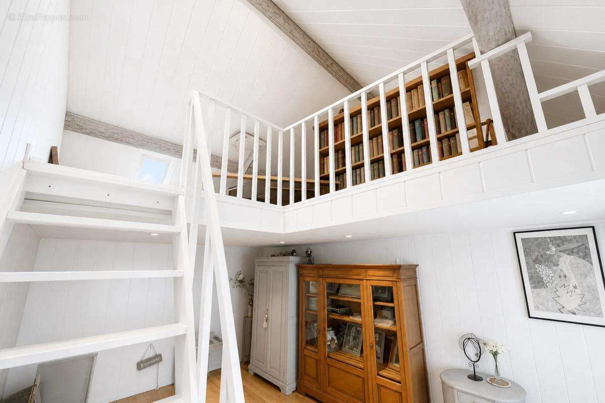 Maison de caractère de 7 pièces de 186 m² à Chécy - photo 7