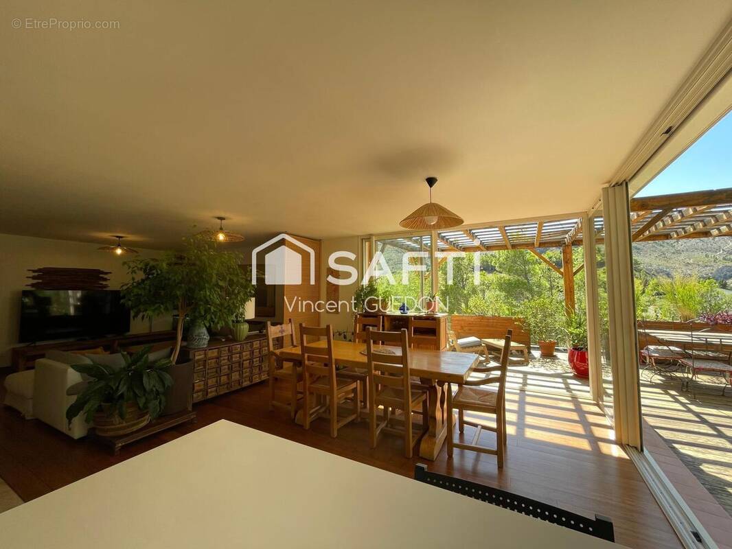 Photo 1 - Maison à CASES-DE-PENE