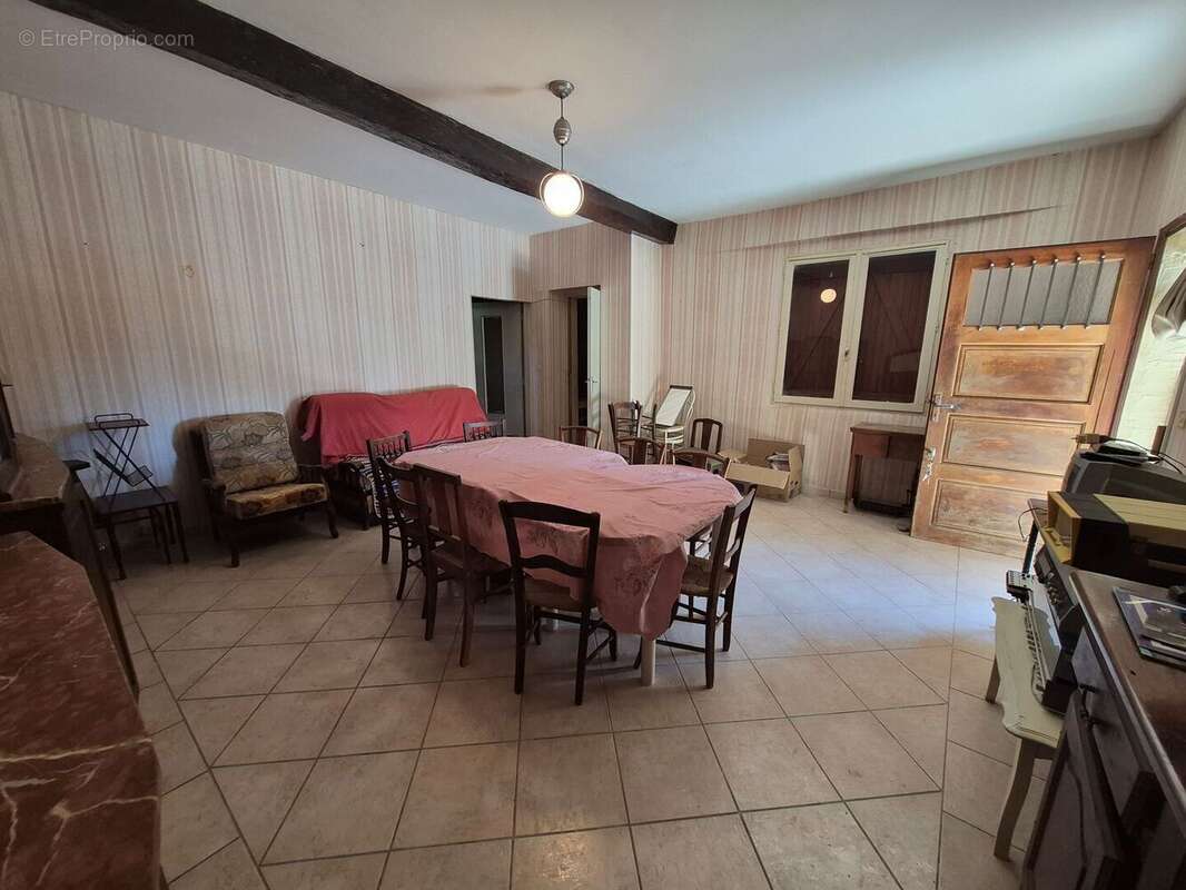 À vendre, proche de Tarbes (Hautes-Pyrénées): maison de plain-pied (ancienne fermette) à rénover avec grenier, garage, cour priv - photo 9