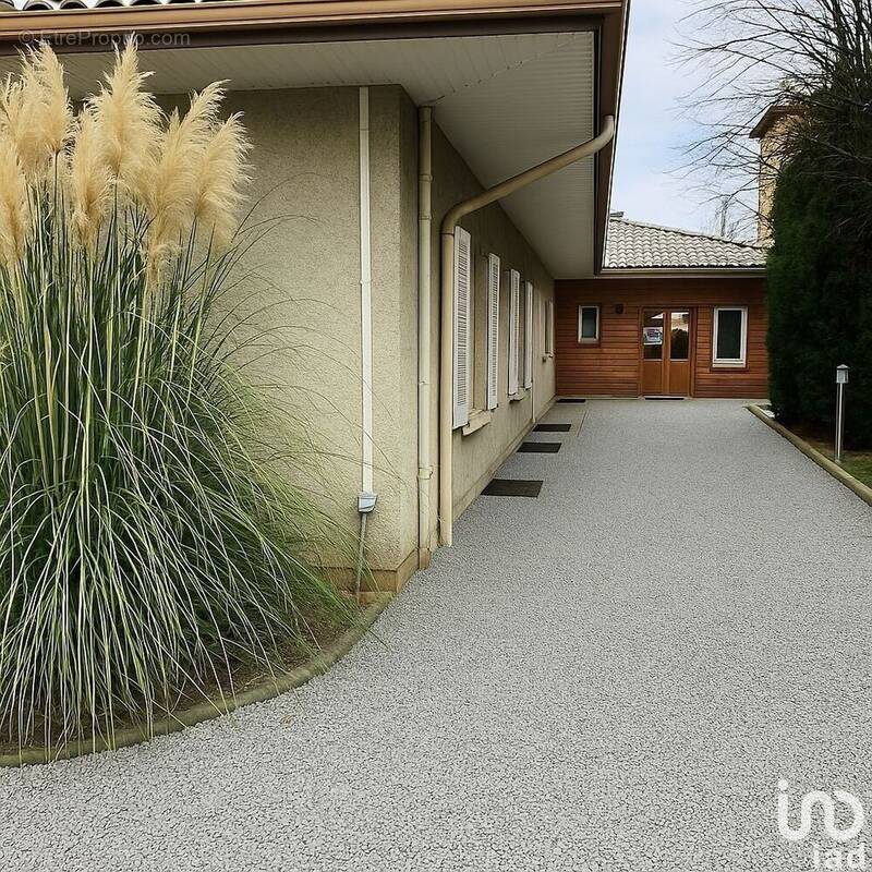 Photo 1 - Commerce à MONISTROL-SUR-LOIRE