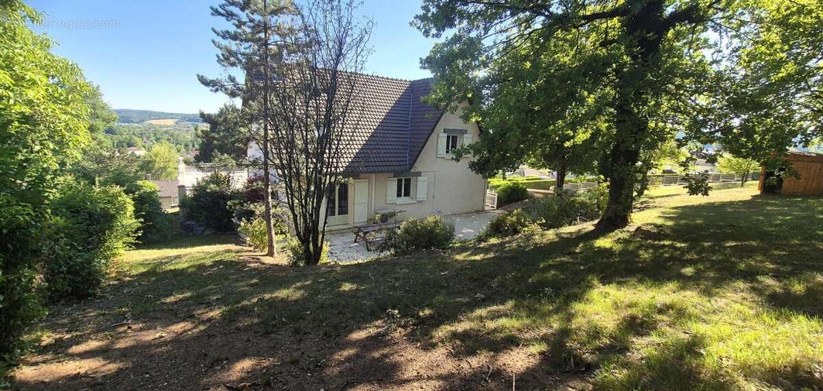 Belle Propriété Contemporaine ou Superbe Villa de 166 m² entièrement rénovée avec sa Piscine sécurisée de 40 m², Balcon, Terrass - photo 5