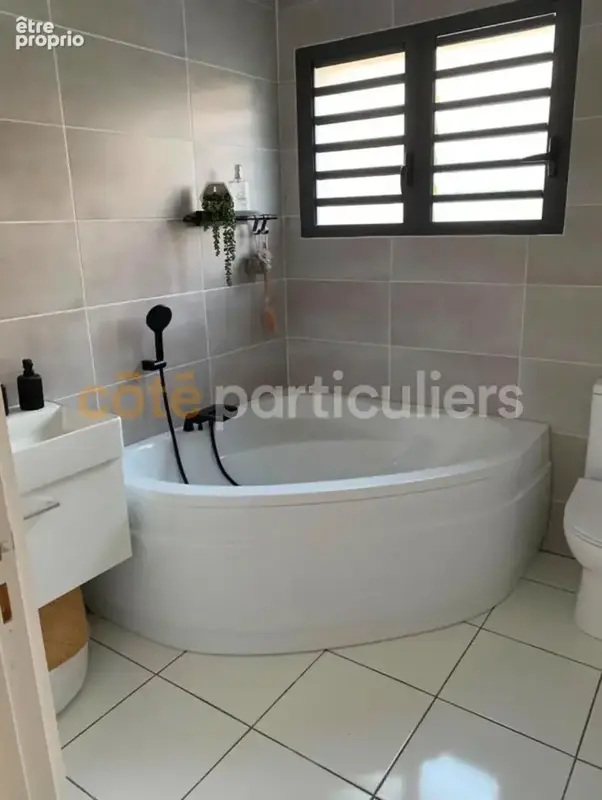 Exclusivité- Villa contemporaine T5 - Quartier de Stella, Saint-Leu - photo 8