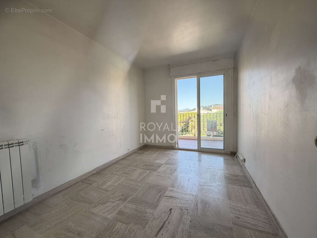 Appartement de type 3 vue mer, 5e étage avec ascenseur place de parking - photo 4