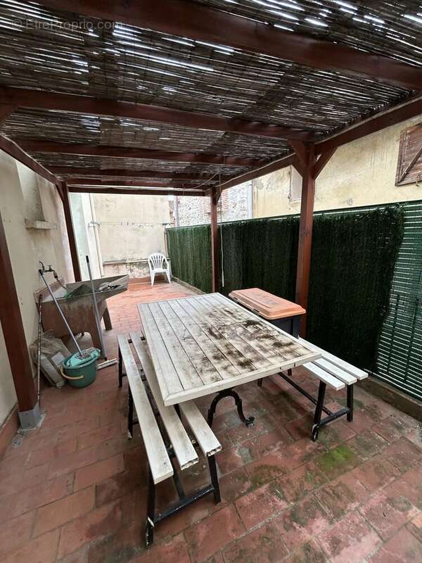 Appartement à PEZILLA-LA-RIVIERE