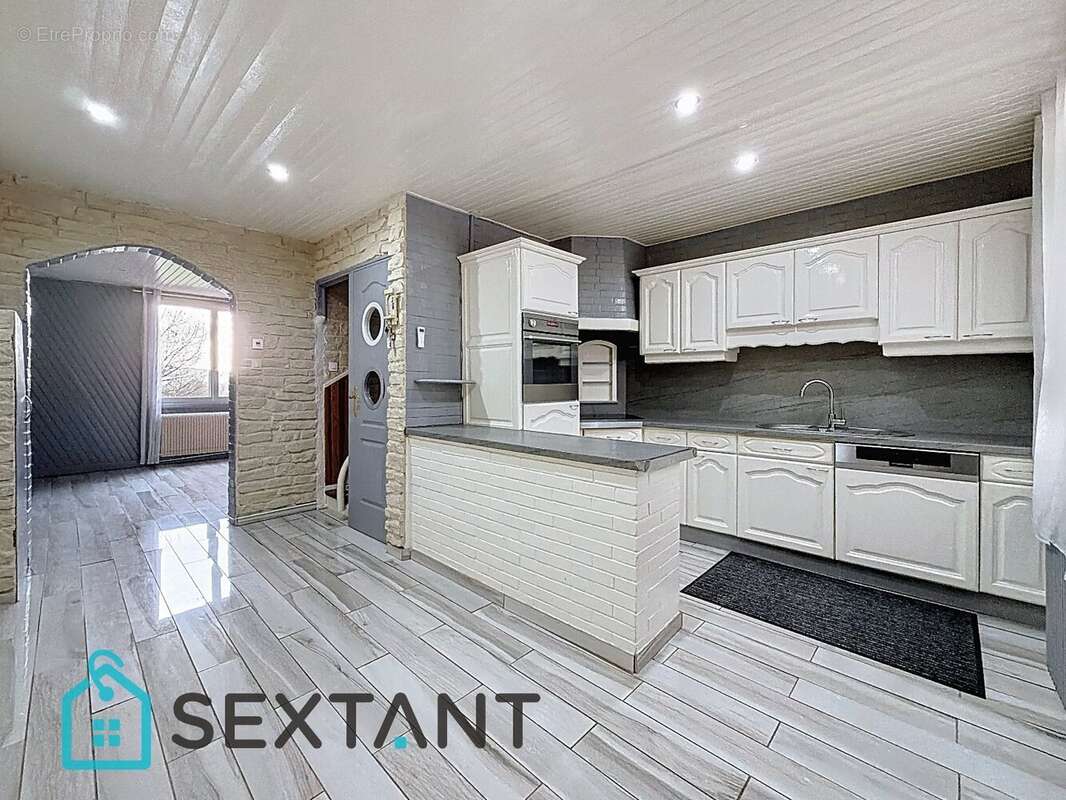 Maison à VILLERS-ECALLES