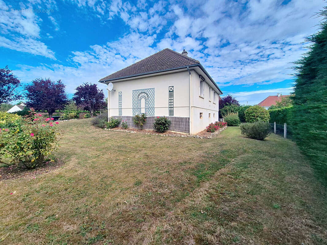 Maison à BLONVILLE-SUR-MER
