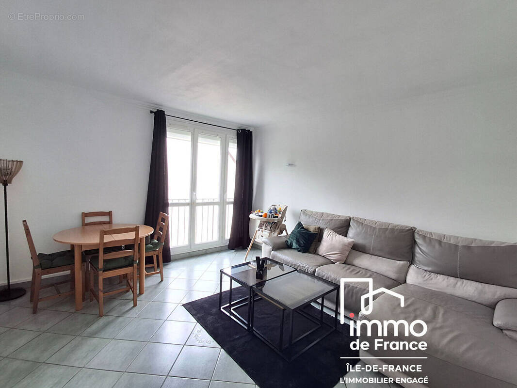Appartement à ROSNY-SUR-SEINE