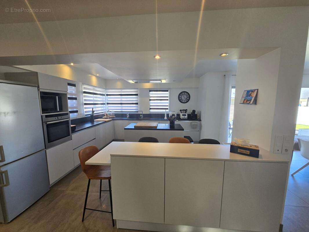 Maison Locoal Mendon 8 pièce(s) 144 m2 - photo 6