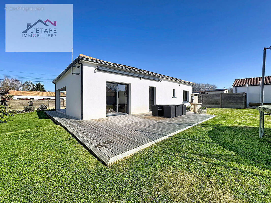 Maison à GROSBREUIL