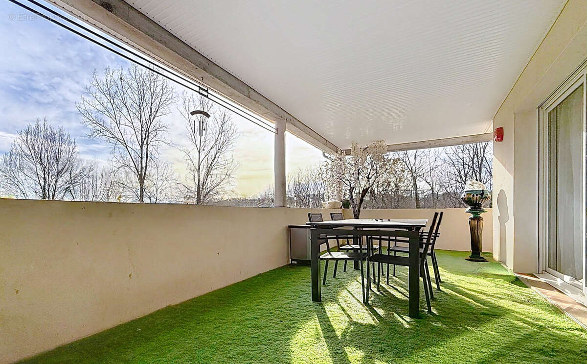 Maison à SAINT-CYR-LA-ROCHE