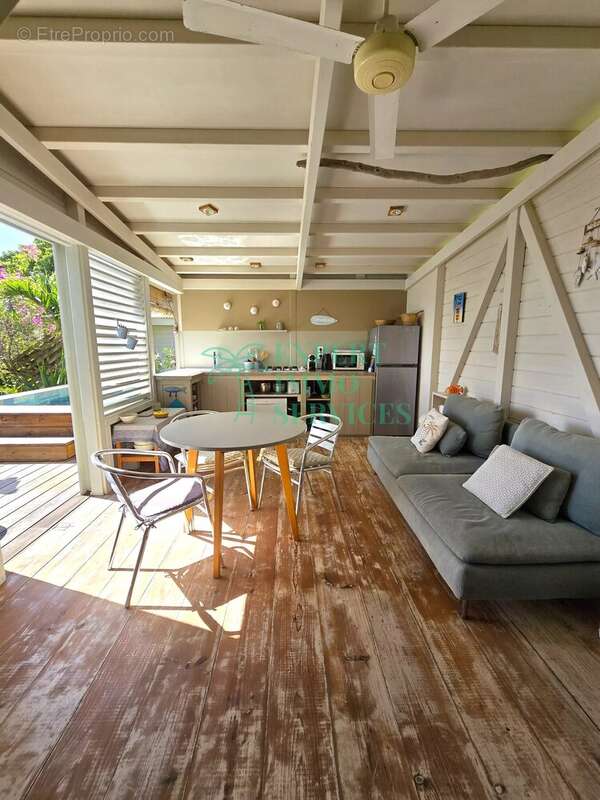 Maison à CAPESTERRE-DE-MARIE-GALANTE