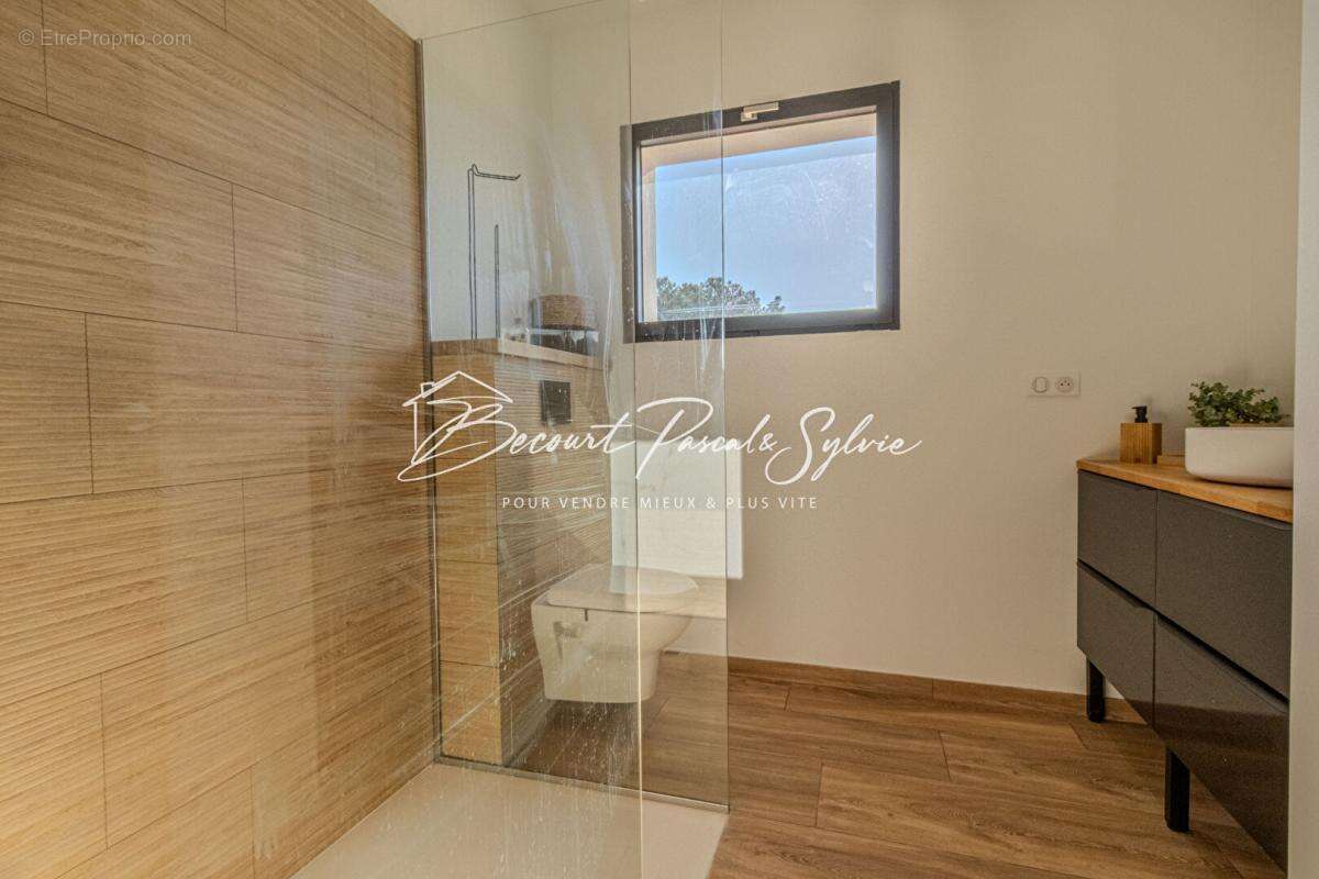 Maison à SAINT-SATURNIN-LES-APT