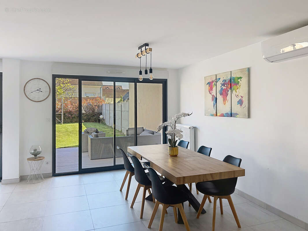 Maison à PARAY-VIEILLE-POSTE