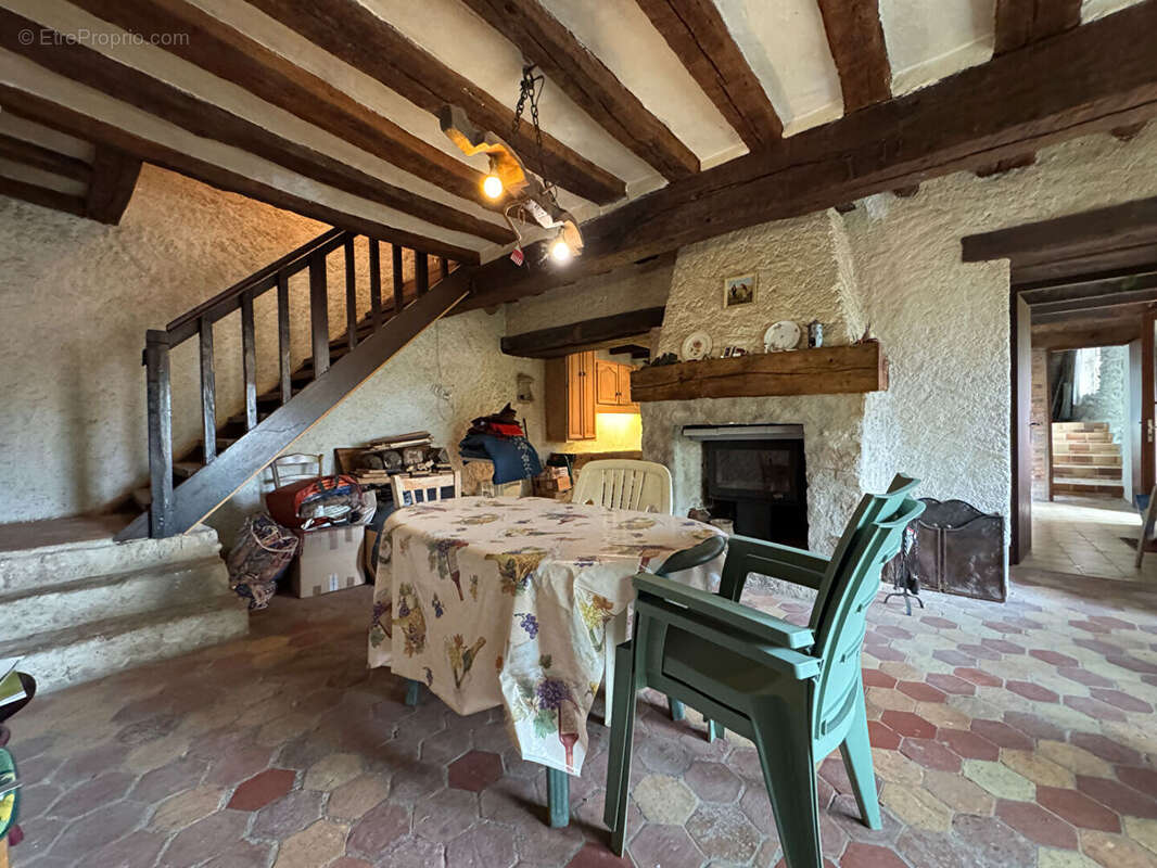 Maison à NEAUPHLE-LE-VIEUX