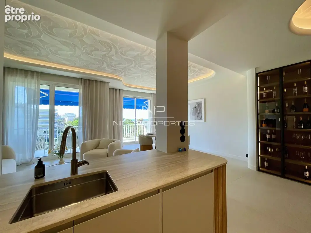 Cannes, appartement sur la Croisette, vue mer et port - photo 15