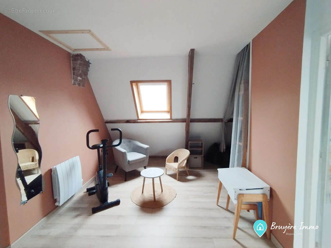 Maison à AVESNES-SUR-HELPE