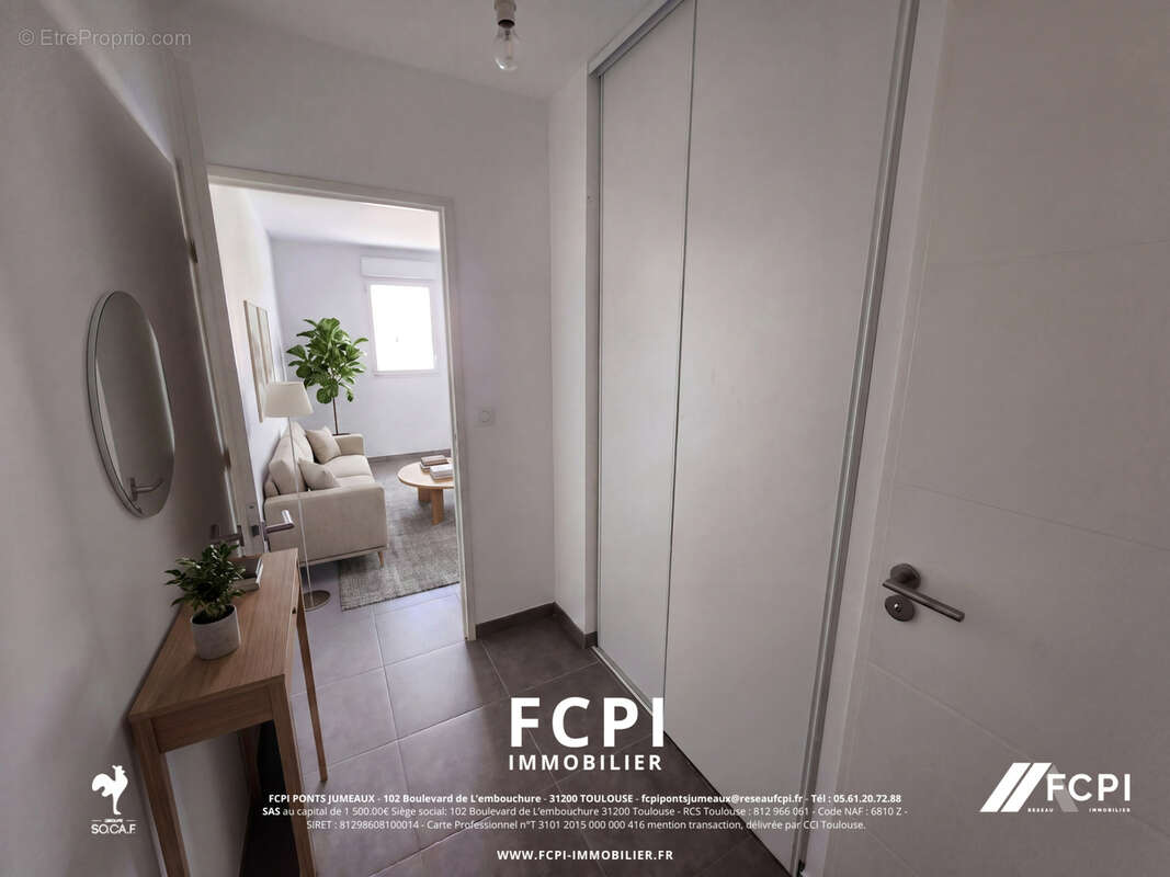 Appartement à BEAUZELLE