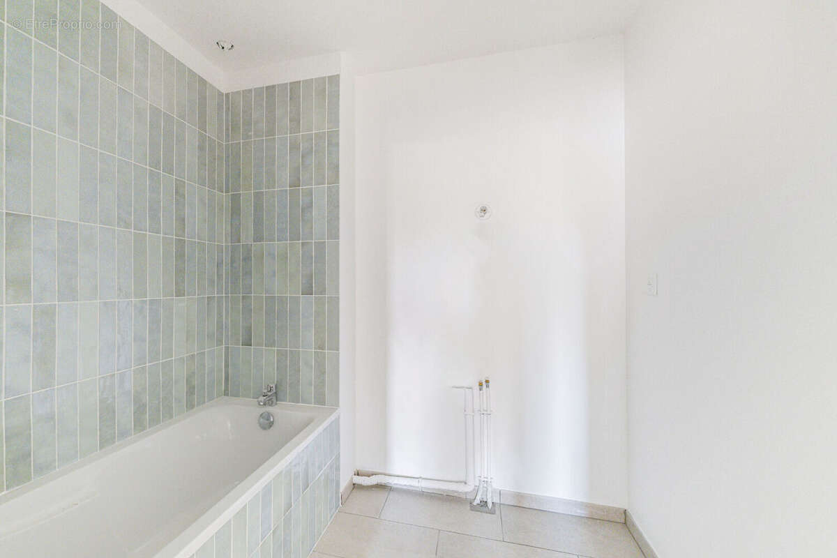 Maison à VILLENAVE-D'ORNON