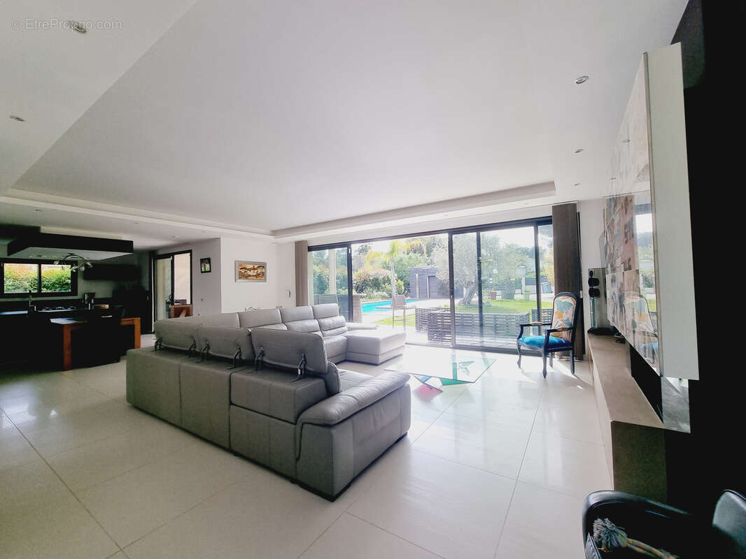 Maison à SAINT-RAPHAEL