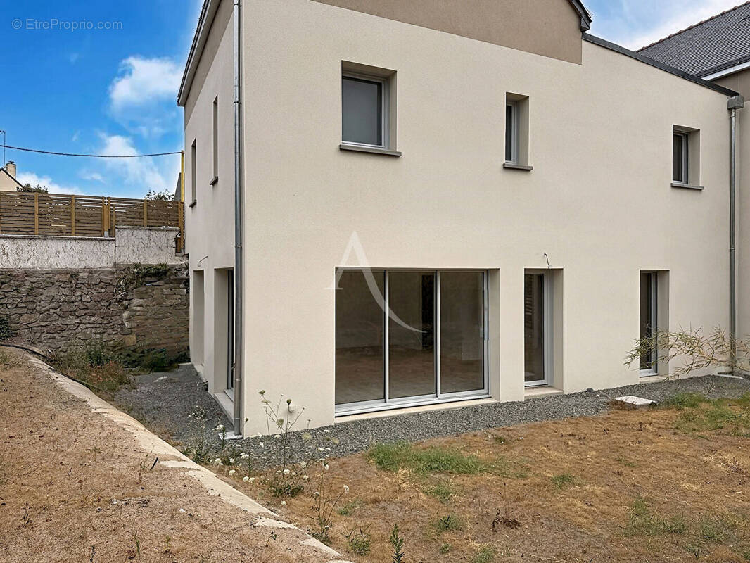 Maison à LES PONTS-DE-CE