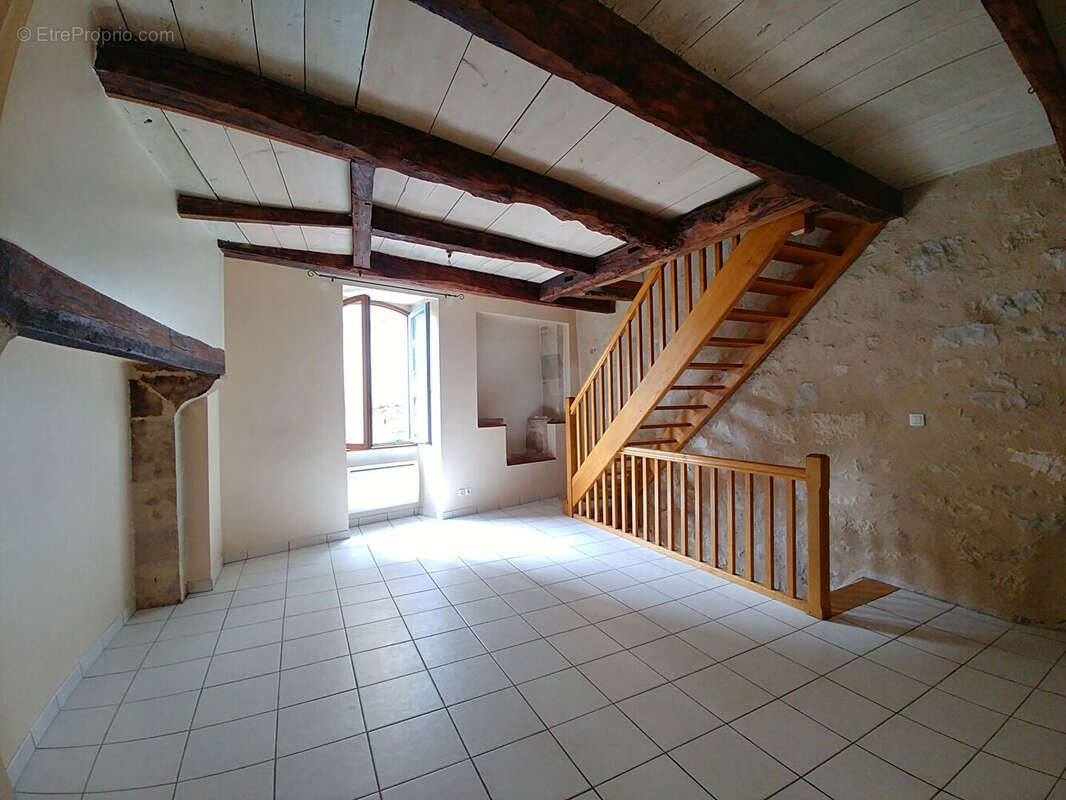 Maison à CAYLUS