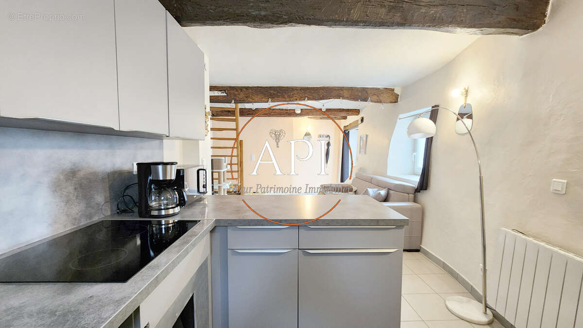 Maison à TOURRETTES