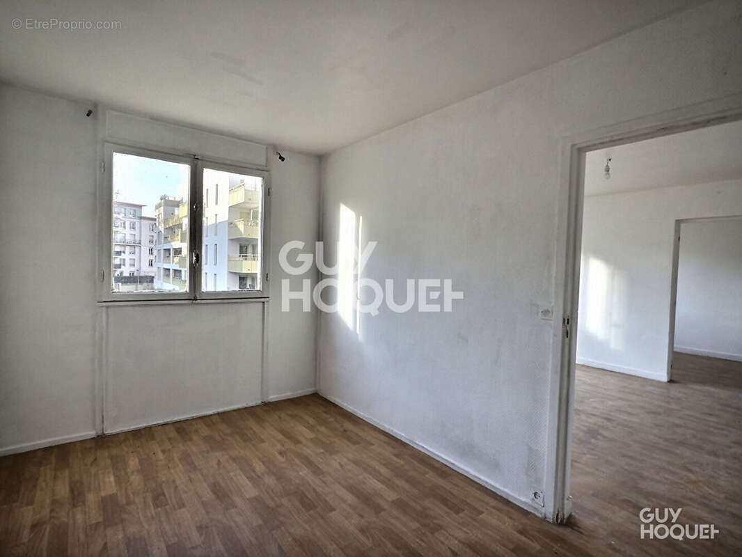 Appartement à AUBERVILLIERS