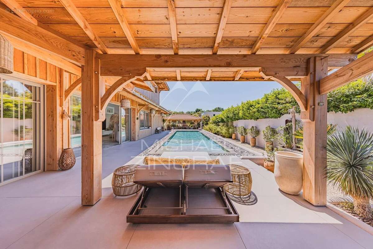 Maison à MIOS