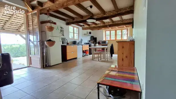 Ancien corps de ferme rénové de 110m2 habitable sur 56000m2 de prairie valonée à 7km de Mooissac - photo 2