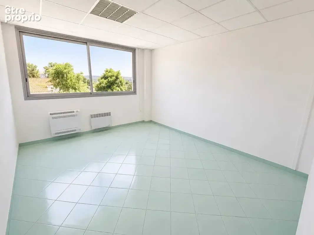 BASTIA - Bureaux / Local Professionnel 247 m² – 3 lots - photo 2