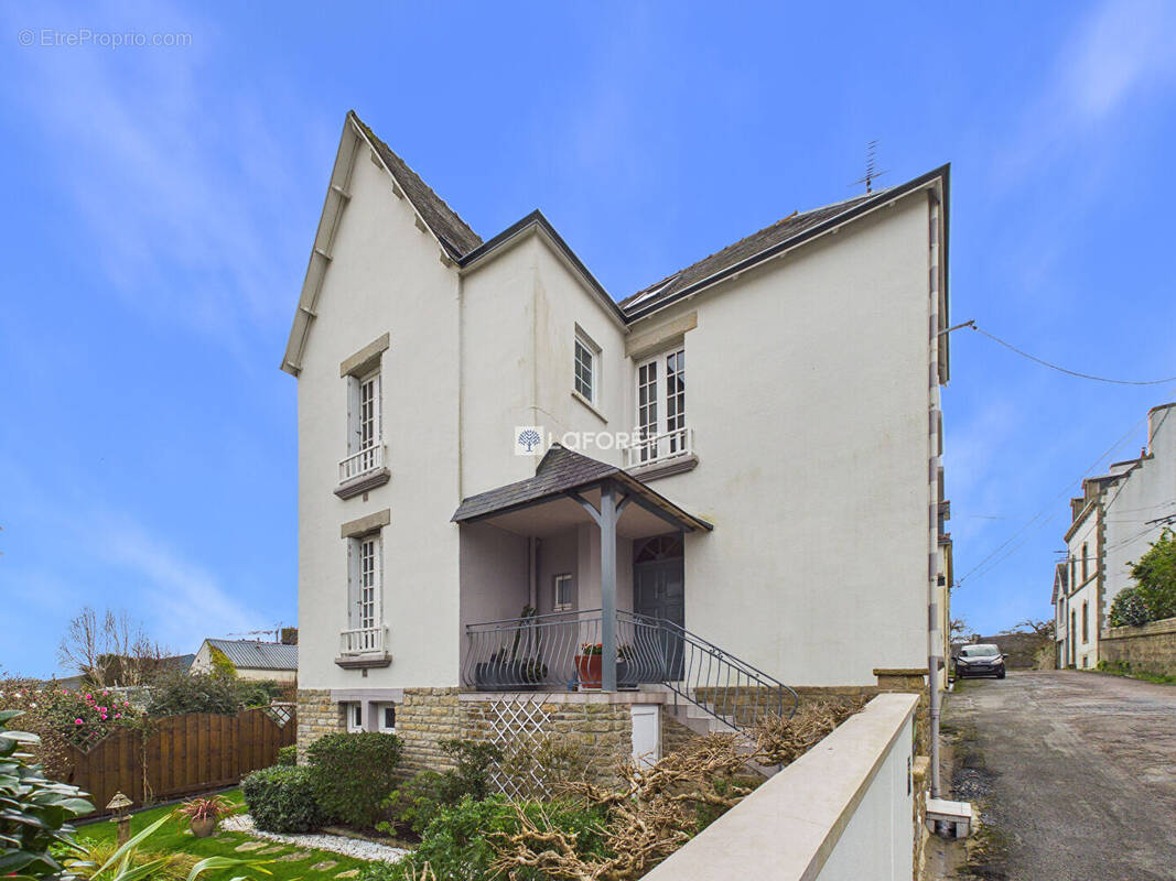 Maison à DOUARNENEZ