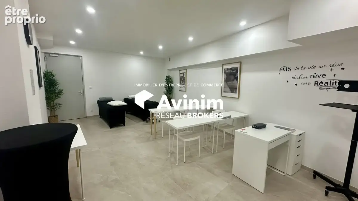 Commerce 170 m² à Marseille-11e  - photo 7