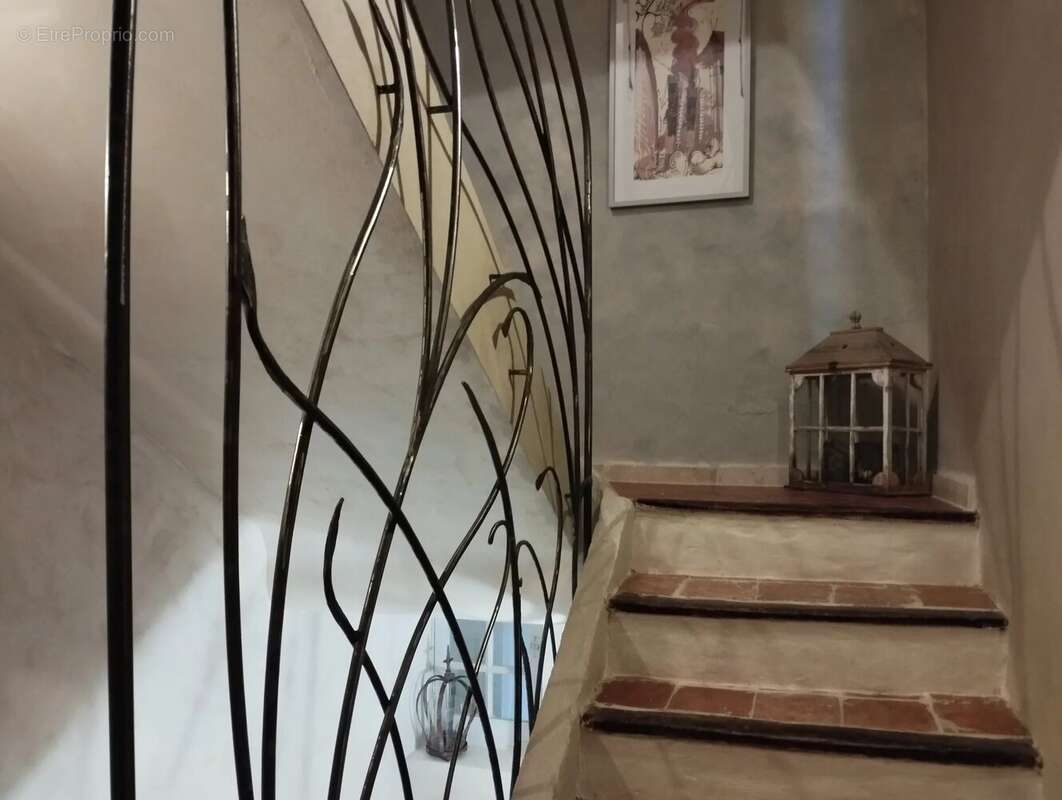 Appartement à COURSEGOULES