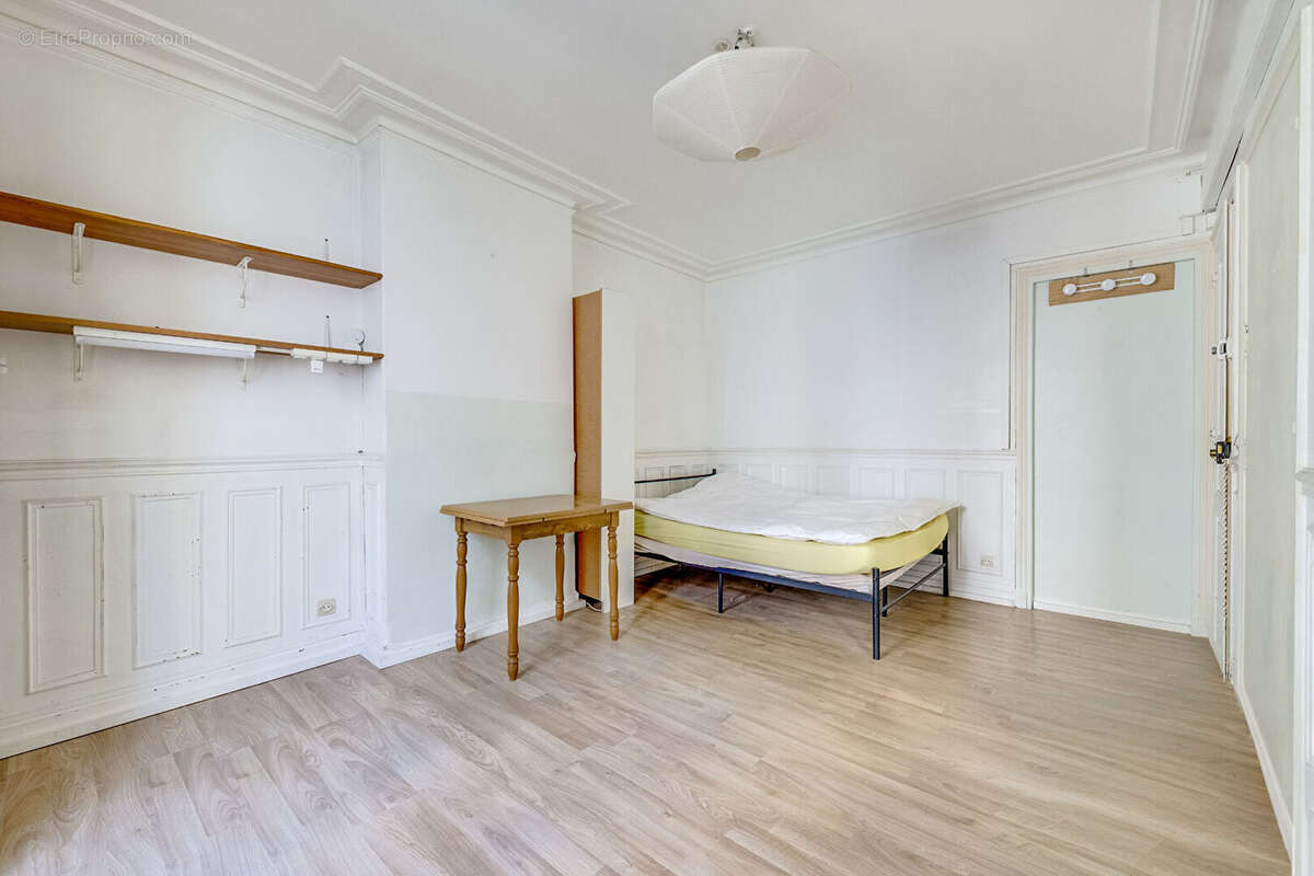 Appartement à PARIS-14E