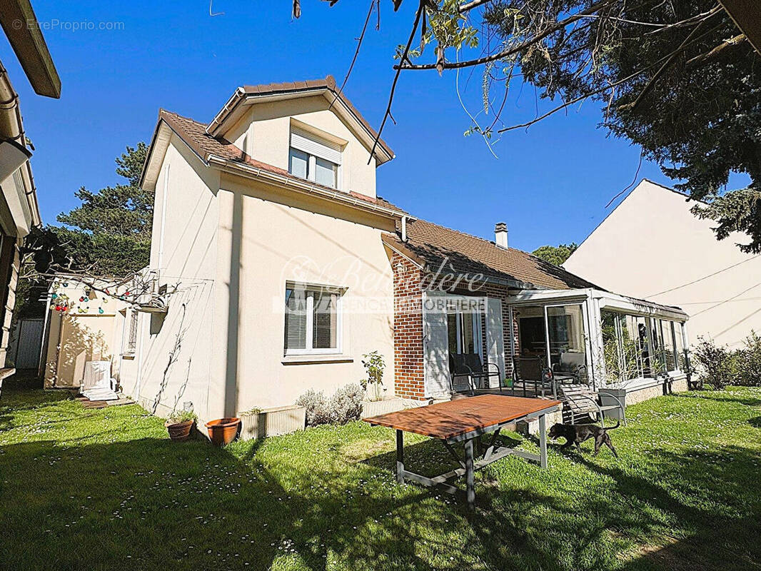 Maison à SAINT-LEU-LA-FORET