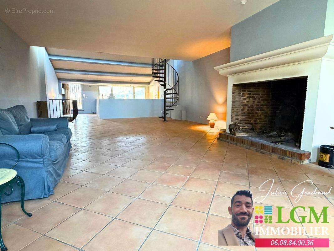 Appartement à AIGUES-MORTES