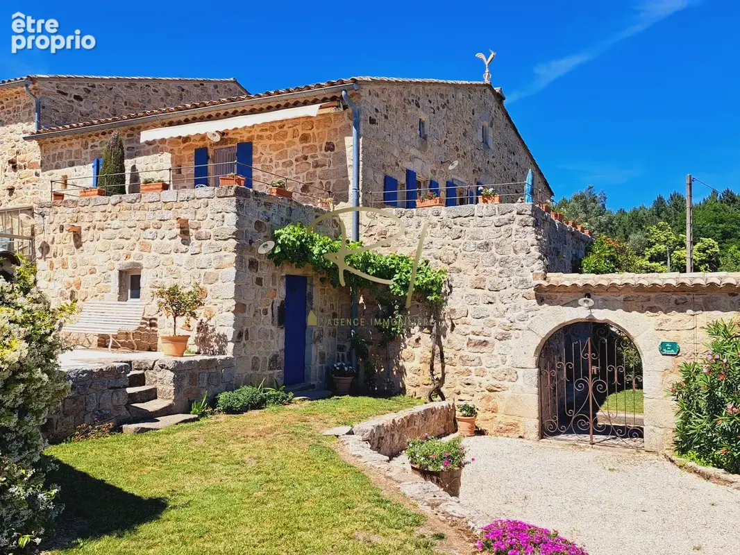 Mas en pierre rénové avec dépendances et piscine - photo 15