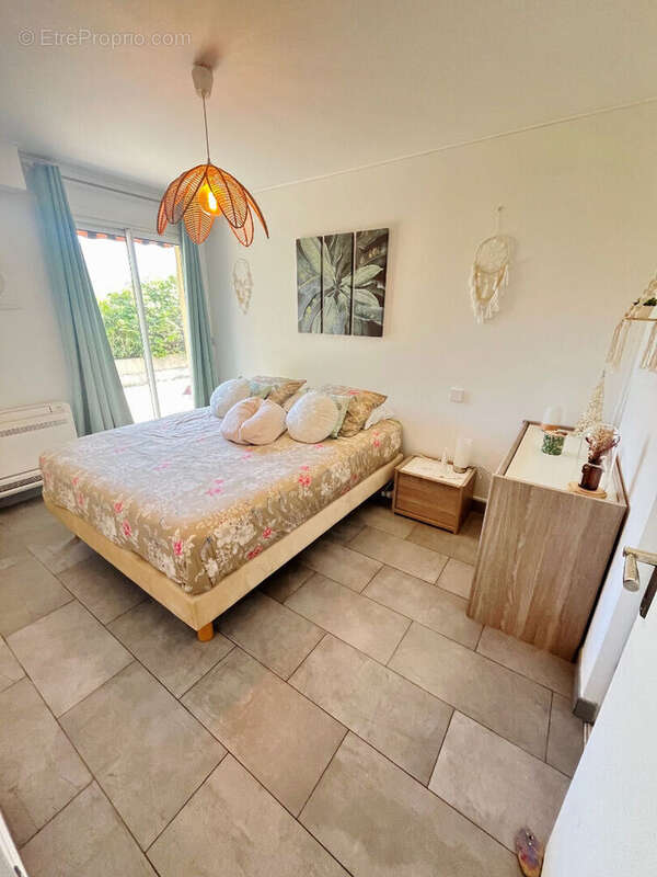 Appartement à VILLENEUVE-LOUBET