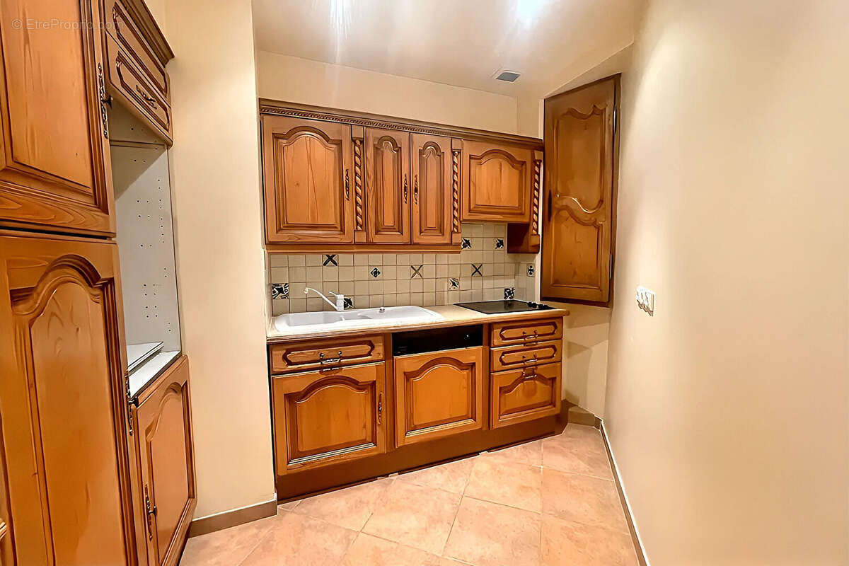 Commerce à IVRY-SUR-SEINE