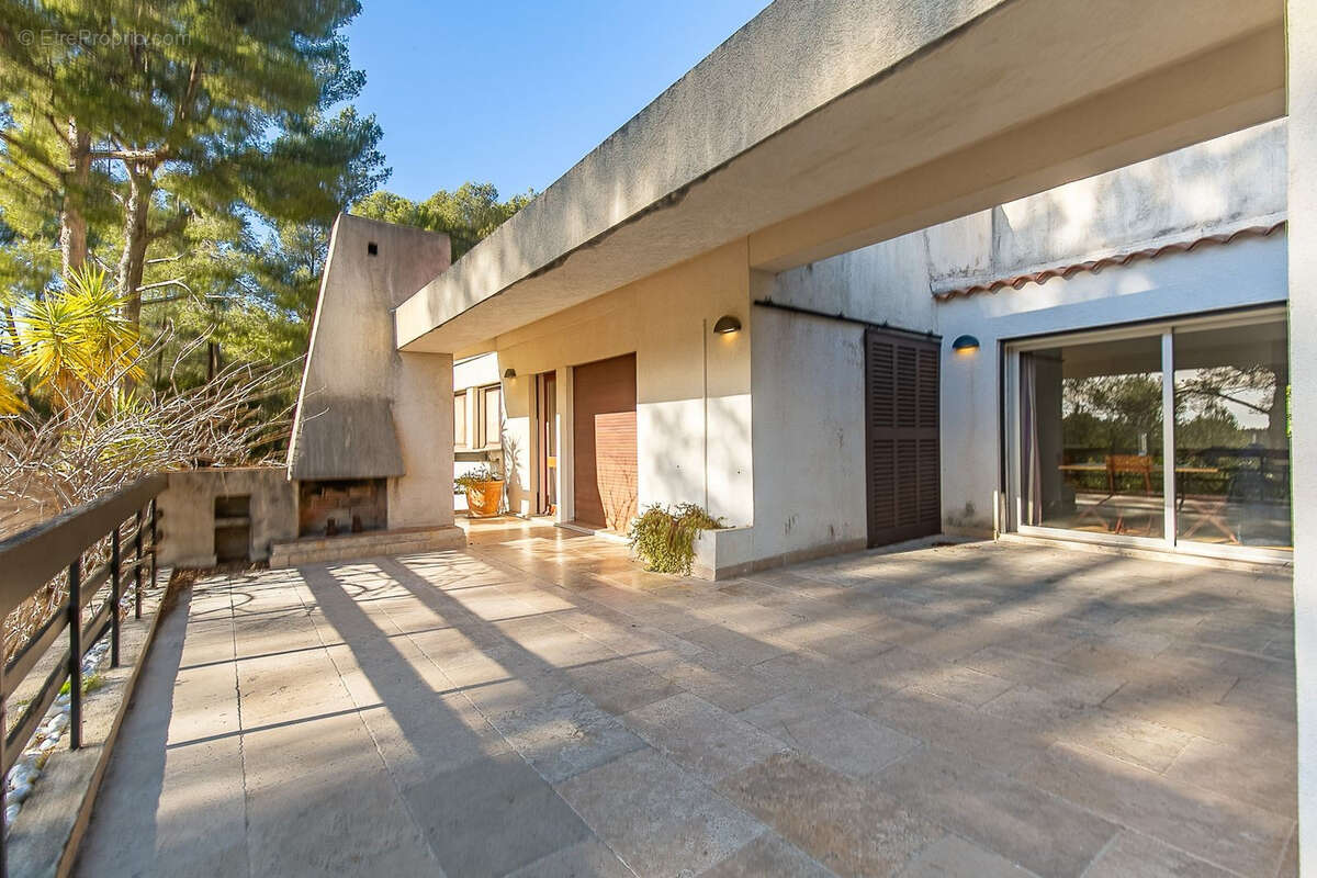 Maison à LE CASTELLET