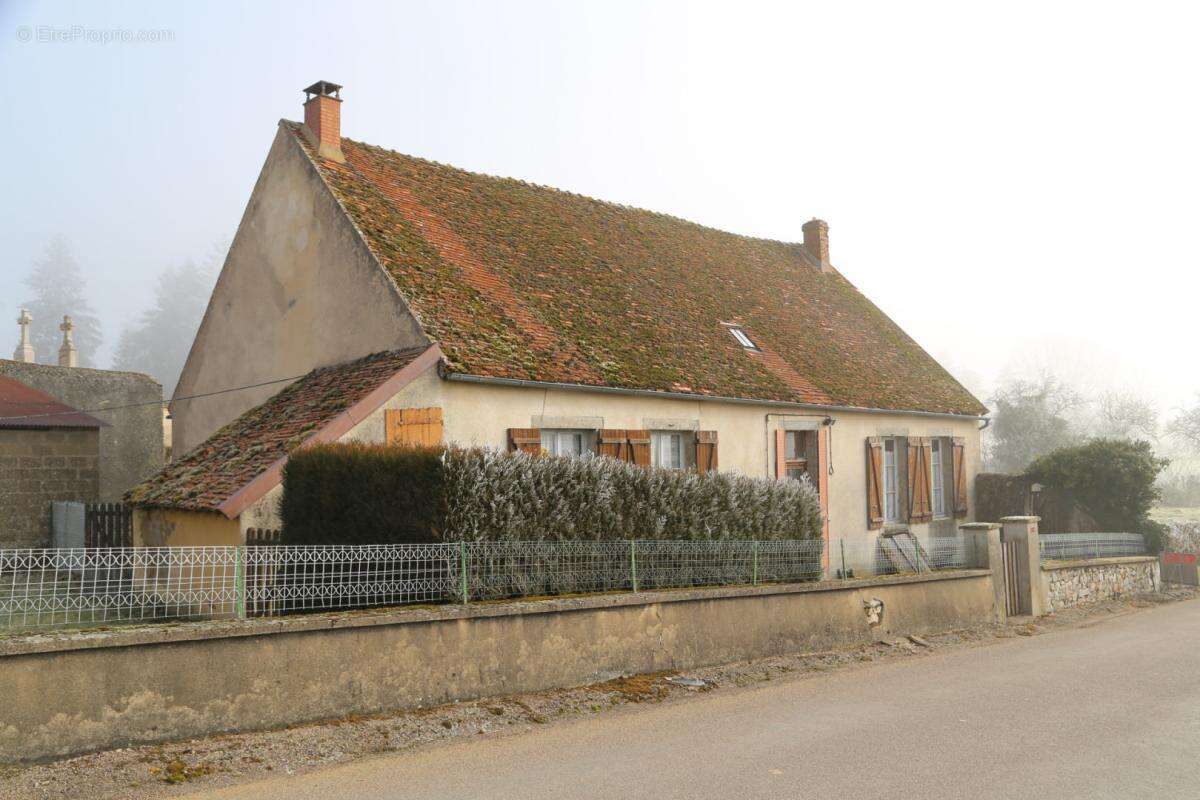 Maison à SAVILLY