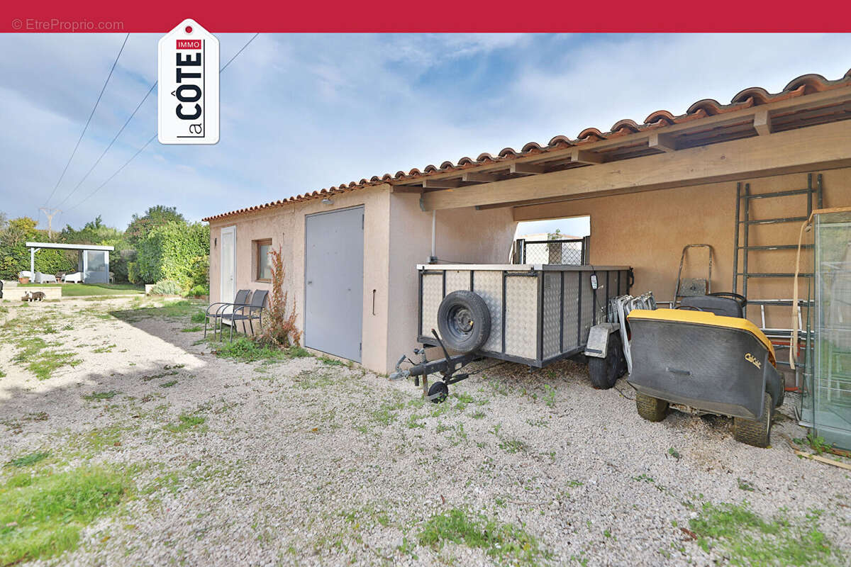 Maison à SAINT-VICTORET