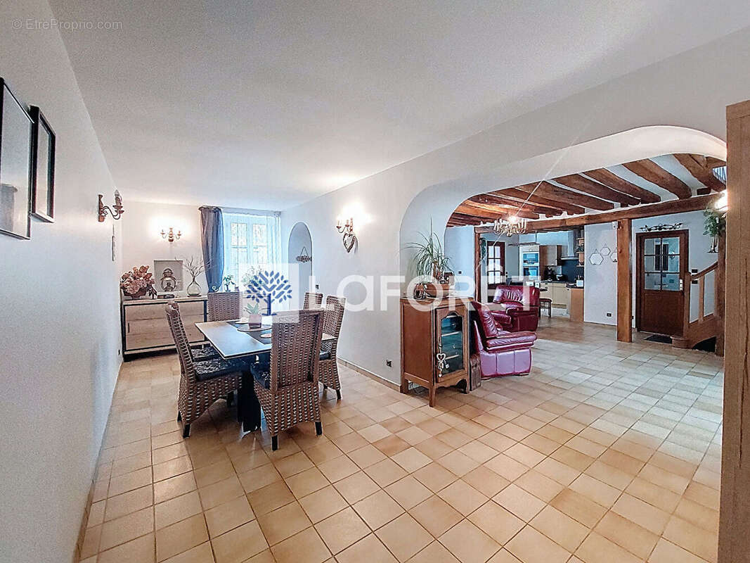 Maison à ROZAY-EN-BRIE