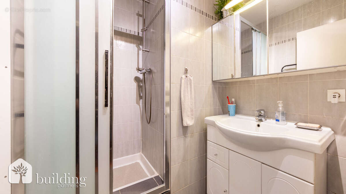 Appartement à PARIS-17E