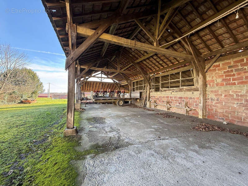 Dpt Hautes Pyrénées (65), à vendre SADOURNIN corps de ferme avec maison T6 de 125m² + grandes dépendances attenantes sur 8280 m² - photo 13