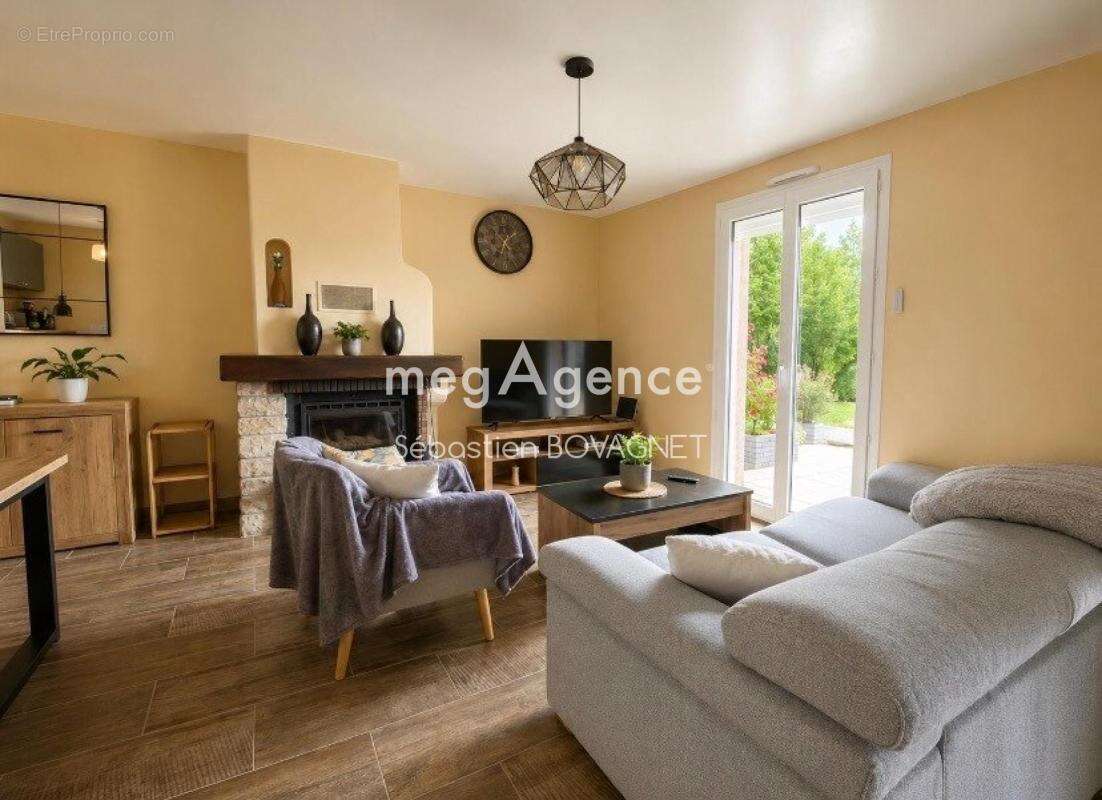 À VENDRE – Maison familiale avec vue dégagée à Lalacelle - photo 2
