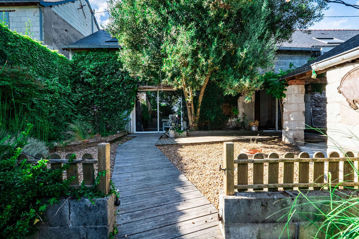 Maison à LES PONTS-DE-CE