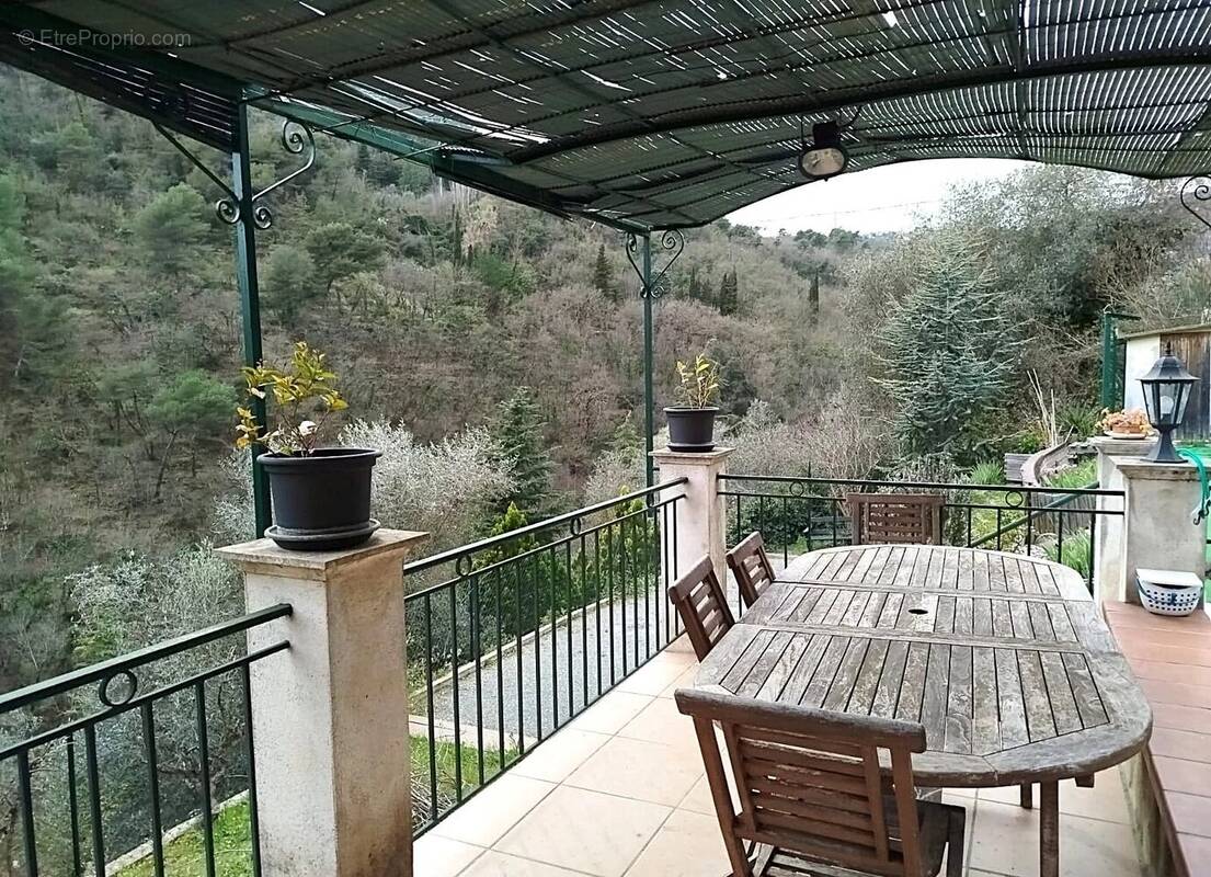 Maison à TOURRETTE-LEVENS